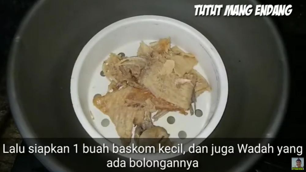 Tanpa direndam larutan garam, ini trik menghilangkan rasa asin pada ikan asin dalam 5 menit