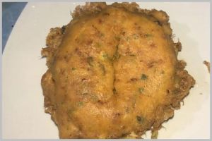 Bukan tambah terigu, ini trik bikin telur dadar padang yang padat dan tebal cuma pakai 1 bahan makanan