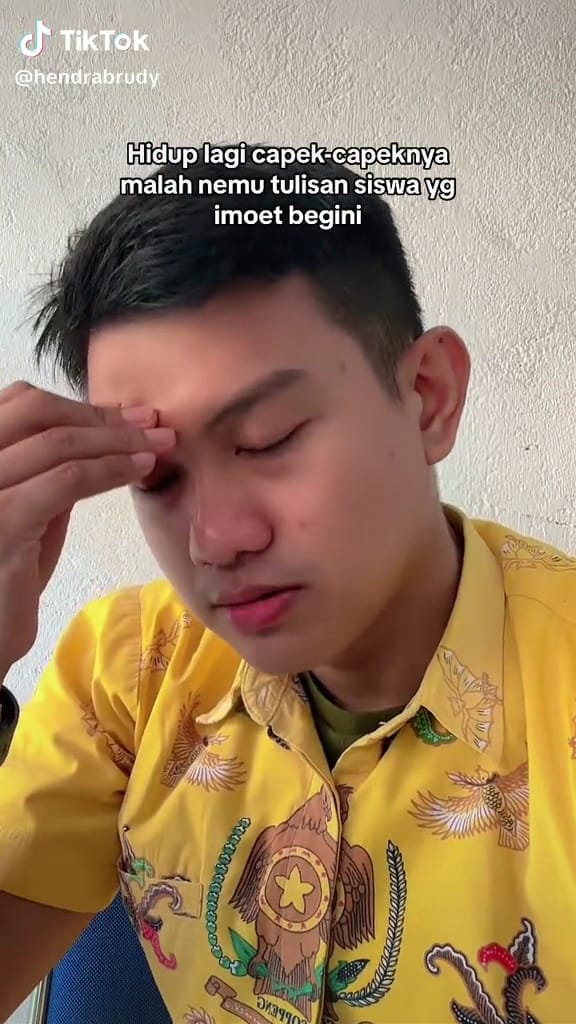 Tulisan murid SD ini saking imutnya nggak bisa kebaca sama guru, penampakannya bikin ngakak