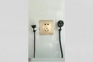 Cuma modal 1 barang bekas, cara bikin penyangga kabel ini bikin ruangan auto rapi