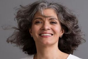 Tanpa cengkeh dan kemiri, ini trik bikin uban tak tumbuh lagi cuma pakai 1 jenis tanaman liar