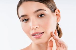 Kulit terlihat 10 tahun lebih muda, ini trik cegah munculnya kerutan di wajah cuma pakai 2 bahan dapur