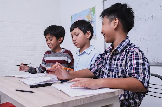 15 Contoh soal padanan kata lengkap dengan pembahasan dan trik mudah menjawabnya