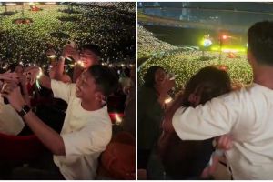 Pria ini lamar pacarnya usai 7 tahun pacaran saat Coldplay nyanyikan lagu Yellow di GBK, romantis pol 
