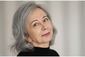 Tak perlu beli cat rambut, ini trik menutupi kepala penuh uban hanya pakai 1 bubuk minuman