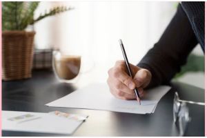 15 Contoh surat untuk teman dalam bahasa Inggris, lengkap dengan artinya