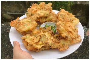 Trik bikin bakwan sayur tebal yang renyah dan tak menyerap banyak minyak, cukup tambah 2 bahan dapur