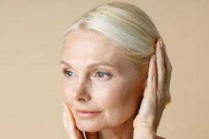 Tampak 10 tahun lebih muda, begini trik atasi kerutan dan wajah kendur pakai 2 sumber protein