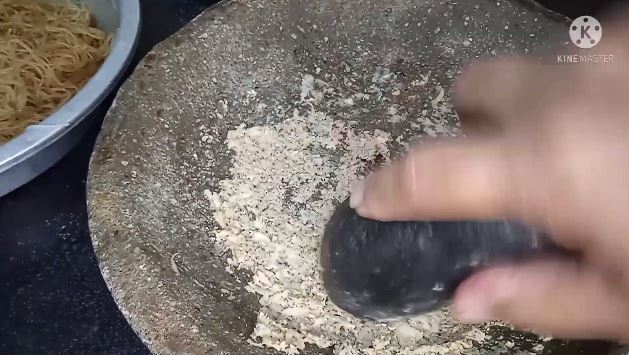 Cara membuat bihun goreng yang tidak cepat basi dan antilengket di wajan