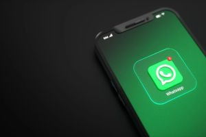 Kini pengguna WhatsApp dapat menyembunyikan obrolan yang terkunci dengan kode rahasia