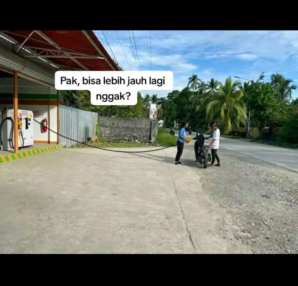 Sudahlah BBM mahal malah ketemu 11 potret kocak tingkah absurd orang pas isi bensin, nyeleneh pol