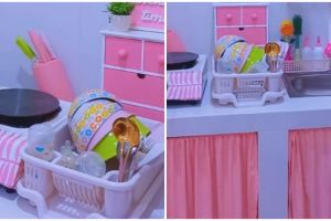 9 Potret dapur mungil estetik tanpa kitchen set ini perpaduan pinknya nggak ngejreng, buat betah masak