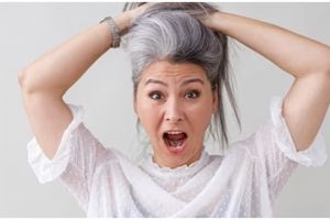 Hitam pekat bak semir di salon, ini trik menghitamkan rambut beruban hanya pakai 1 bahan rempah