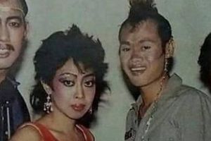 Gaya lady rocker di film Warkop DKI ini mudanya mirip Syahrini, ini 11 potret buktinya