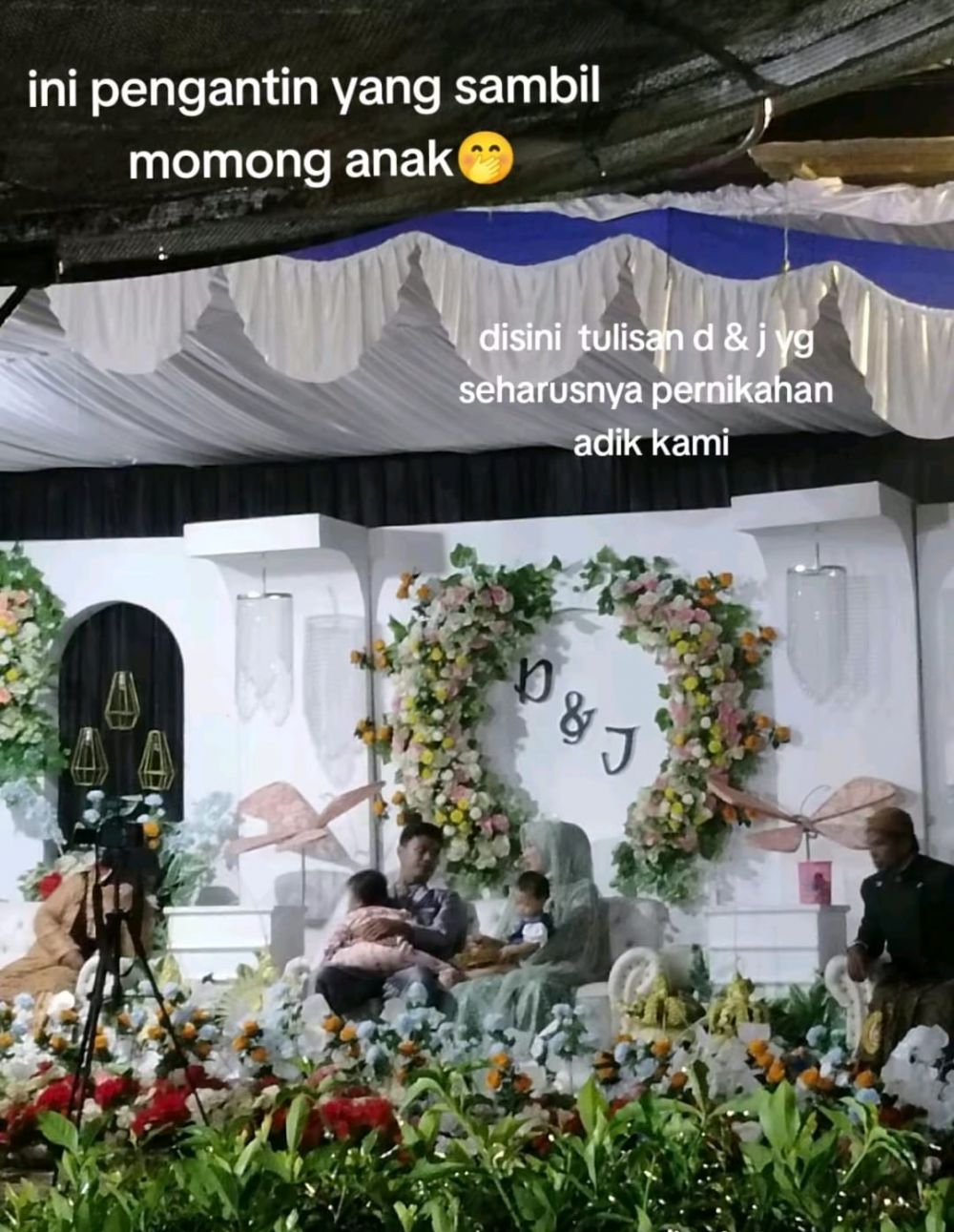 Momen pasangan suami-istri gantikan adik yang melahirkan jelang resepsi, rasanya bak nikah dua kali