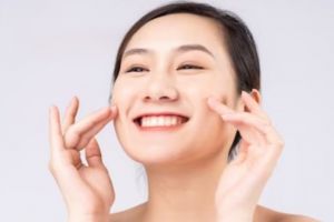 Tak perlu masker vitamin C, ini trik cerahkan wajah kusam akibat sinar matahari pakai 1 jenis pemanis