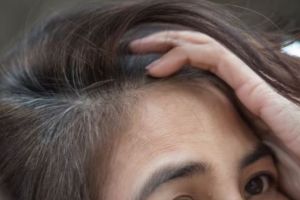 Hasilnya terlihat dalam semalam, ini cara atasi uban prematur agar kembali hitam pakai 1 jenis buah