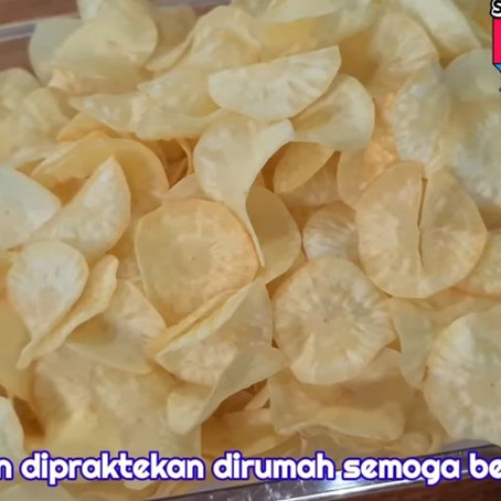 Tanpa direndam air kapur sirih atau soda kue, ini trik bikin keripik singkong renyah dan tak berminyak