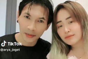 Jadi mualaf dan diam-diam nikah, Pinkan Mambo resmi dipersunting Arya Khan dengan mahar Rp 100 ribu