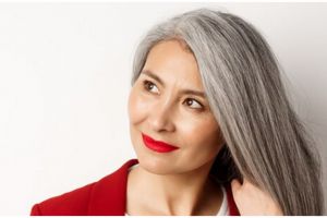 Hasilnya terlihat dalam seminggu, ini cara samarkan rambut beruban pakai hair oil dari 1 bumbu dapur