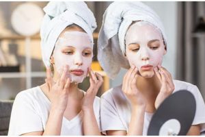 11 Rekomendasi skincare remaja untuk memutihkan wajah dan glowing merek lokal di bawah Rp 150 ribu