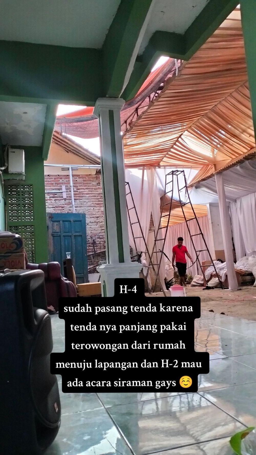 Pesta nikahan pengantin ini porak-poranda usai diterpa hujan badai, warganet sebut doa mantan terkabul