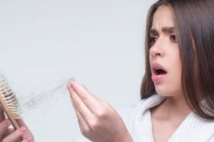 Tak cuma pakai telur, ini cara tumbuhkan rambut akibat rontok berlebih dengan tambahan 2 jenis minyak
