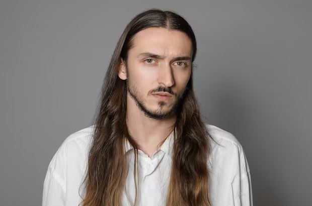 15 Arti mimpi rambut panjang menurut psikologi dan primbon Jawa, jadi pertanda baik