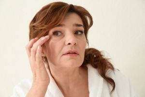 Wajah bak usia 20-an, ini trik atasi wajah kering berkeriput agar kembali kenyal pakai 1 jenis bunga