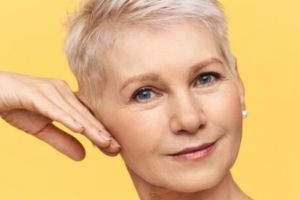 Bukan pakai putih telur, ini trik atasi pori besar dan wajah kendur dengan masker dari 1 bahan minuman