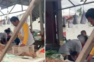 Ngantuk berat saat jualan, pedagang pasar ini lakukan hal tak terduga supaya tetap melek