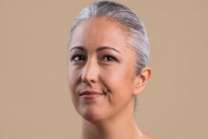 Bukan pakai ramuan ketumbar, ini cara cegah munculnya uban prematur dengan 2 jenis buah