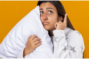 Cara atasi mata panda dalam 10 menit hanya pakai masker dari 2 bubuk minuman, wajah auto cerah