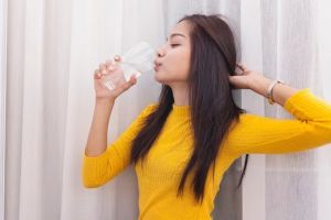 Tak perlu krim pemutih, ini cara bikin collagen booster hempas wajah kusam pakai 1 jenis buah