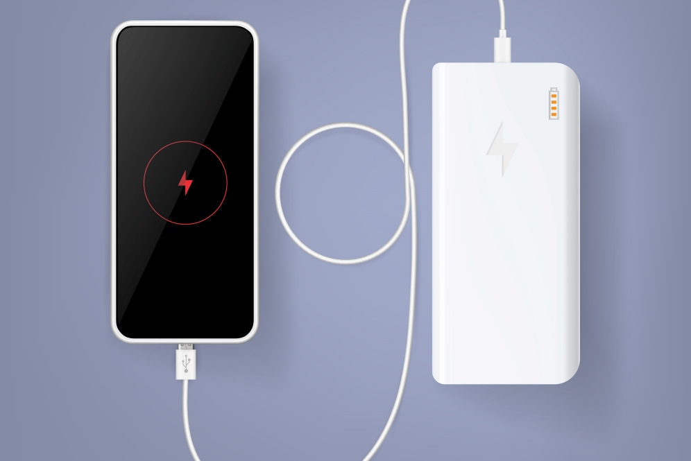 8 Cara memperbaiki iPhone yang macet di layar pengisian daya