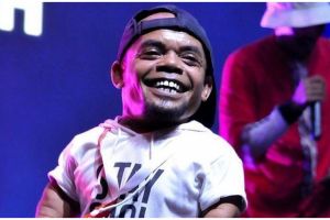 Sukses jadi YouTuber, ini 9 potret dapur sederhana Ucok Baba, banyak toples dan besek di atas meja