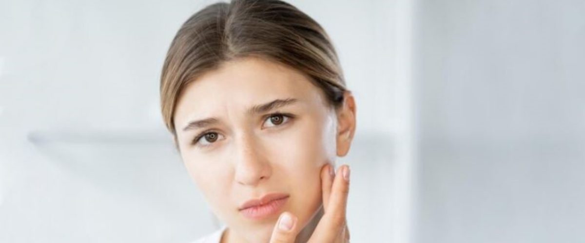 11 Skincare untuk meratakan tekstur kulit merek lokal di bawah Rp 150 ribu, wajah halus antigradakan