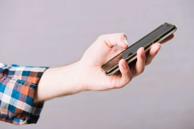 5 Penyebab umum layar smartphone tidak berfungsi, dari masalah layar sentuh sampai performa baterai