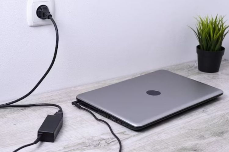5 Penyebab baterai laptop tidak dapat terisi daya saat di-charge, begini cara mengatasinya
