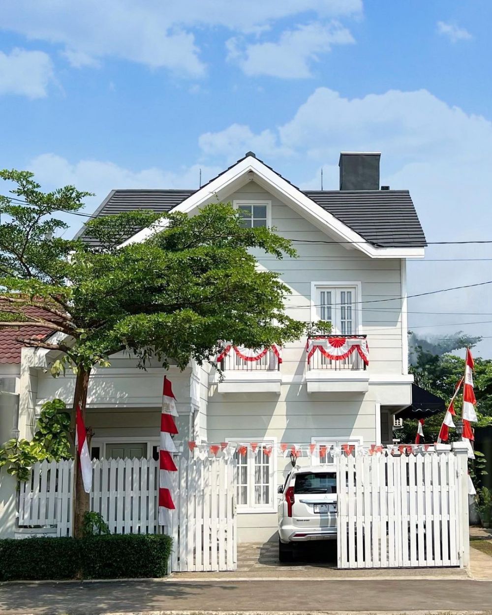 11 Potret rooftop Natalie Sarah didesain Santorini, ada jacuzzi ala resort mewah cocok buat healing