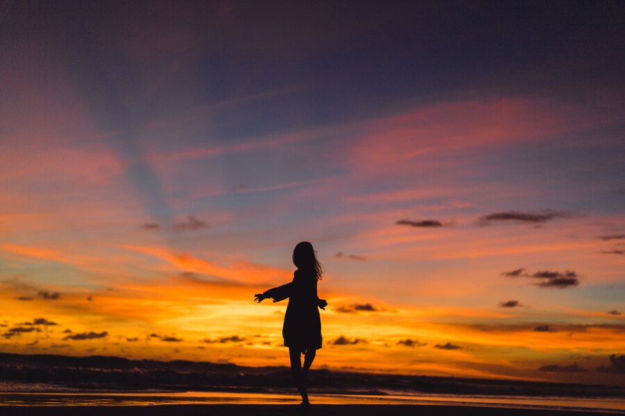 85 Kata-kata indah tentang senja, romantis dan bikin baper