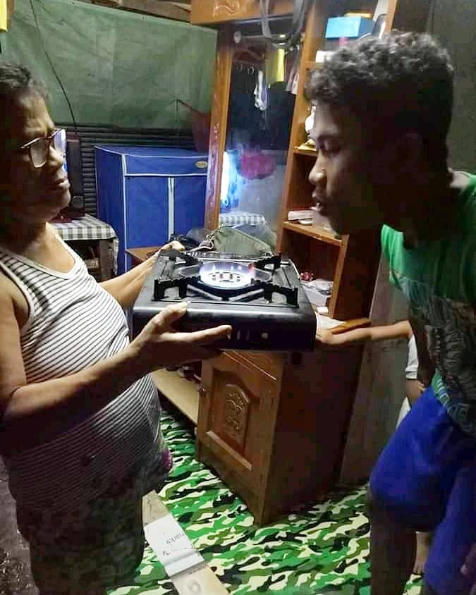 11 Potret kocak cara orang ngerayain ulang tahun ini bikin yang lihat mengerutkan dahi, nyeleneh pol