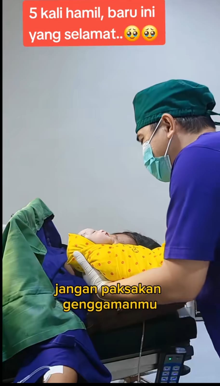 Momen dokter bagikan kebahagiaan keluarga sambut kelahiran anak usai ibu 4 kali keguguran, bikin haru