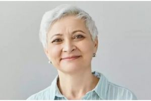 Umur 50 jadi tampak 10 tahun lebih muda, begini cara kencangkan wajah mengendur pakai 1 jenis daun