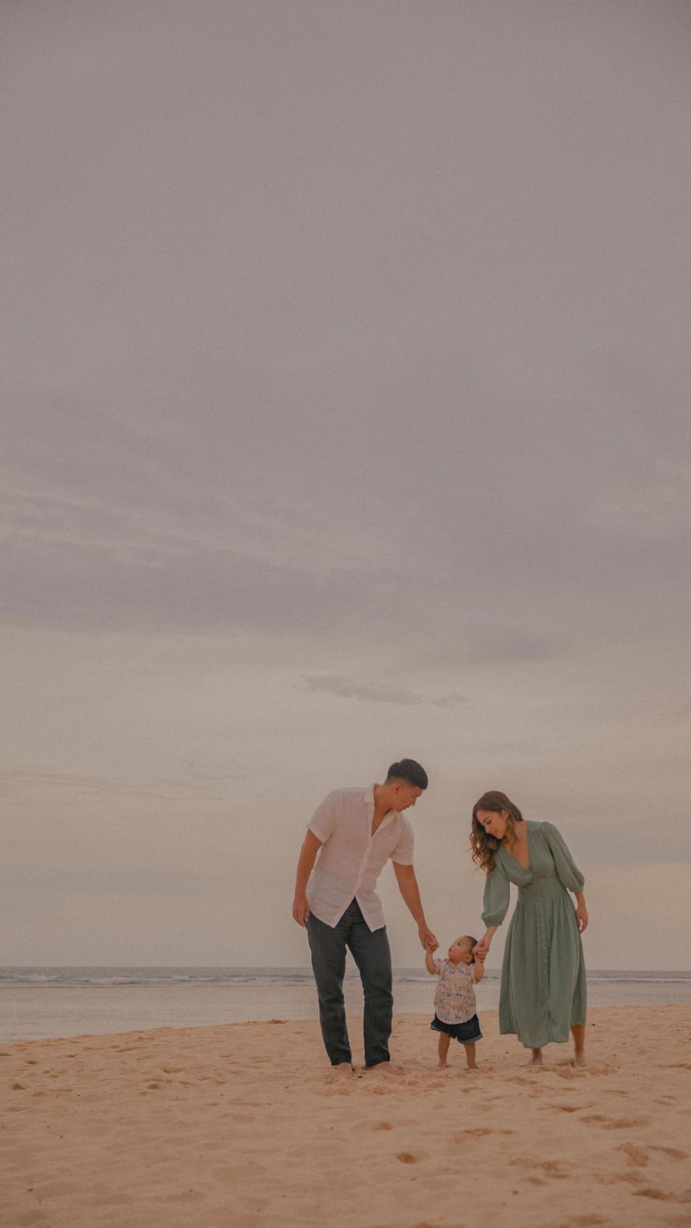 Curhat Nikita Willy keguguran calon anak kedua di usia kehamilan 7 minggu, ungkap suami jadi penguat