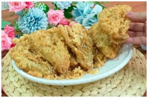 Bukan dibaluri terigu, ini trik bikin pisang goreng antilembek dan renyah seharian pakai 2 bahan dapur