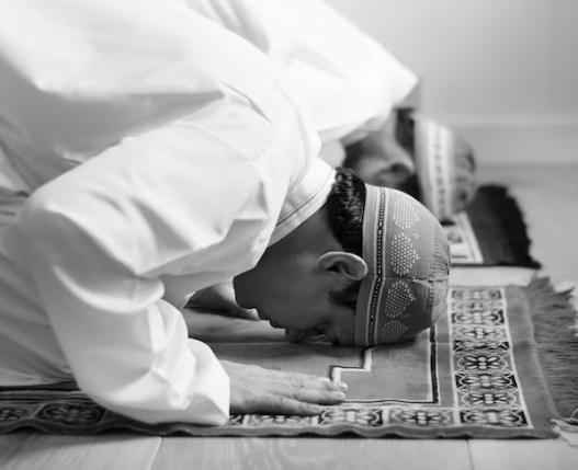 Panduan niat sholat tarawih dan witir di bulan Ramadhan, lengkap dengan tata cara serta keutamaannya