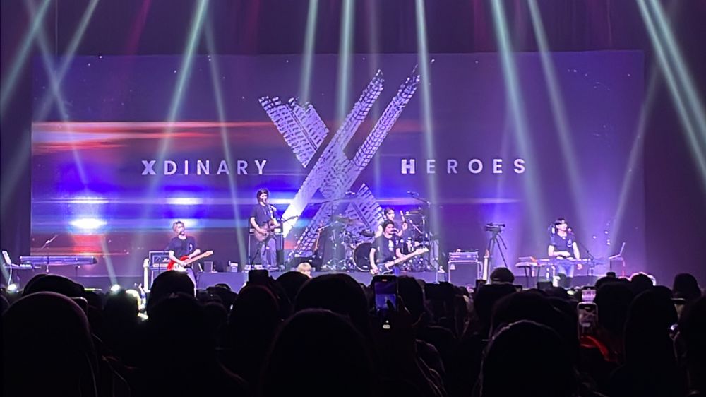 Perdana konser di Indonesia, Xdinary Heroes pukau penggemar di Jakarta