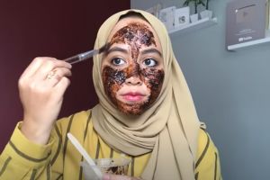 Cerah tanpa lemon, beauty vlogger ini tunjukkan cara pudarkan bekas jerawat pakai 2 bahan dapur
