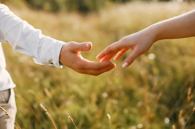 100 Kata-kata anniversary buat pacar, penuh kasih sayang dan keromantisan